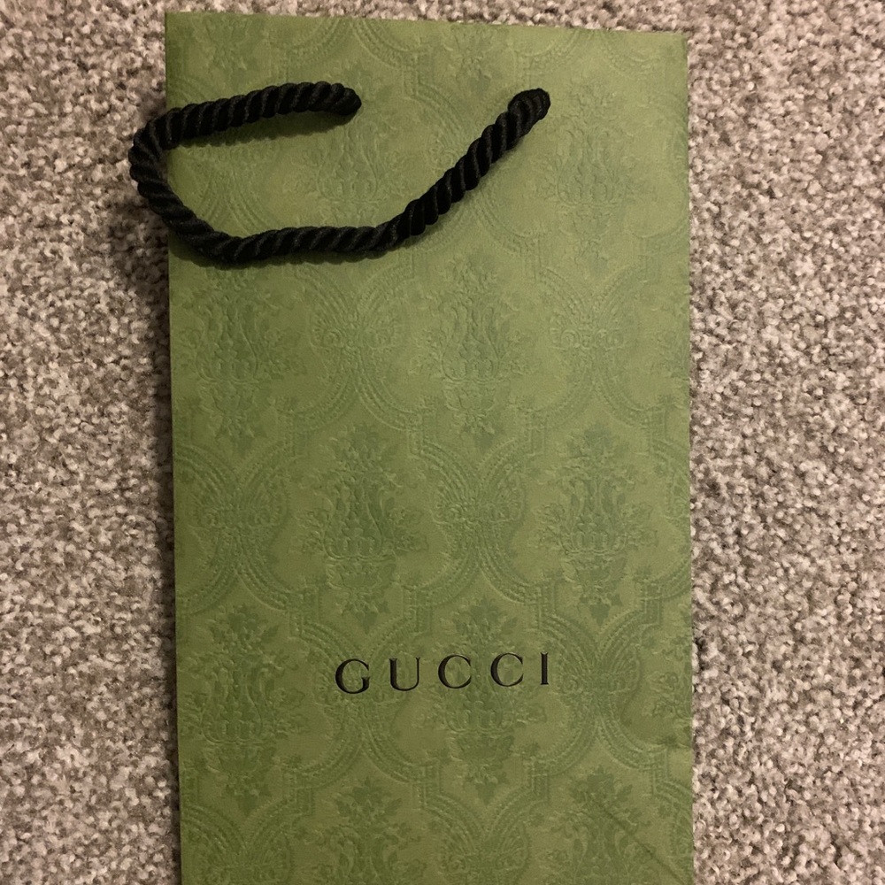 Brand New Small Size Gucci Shopping Bag (shopping bag only, no purse included)